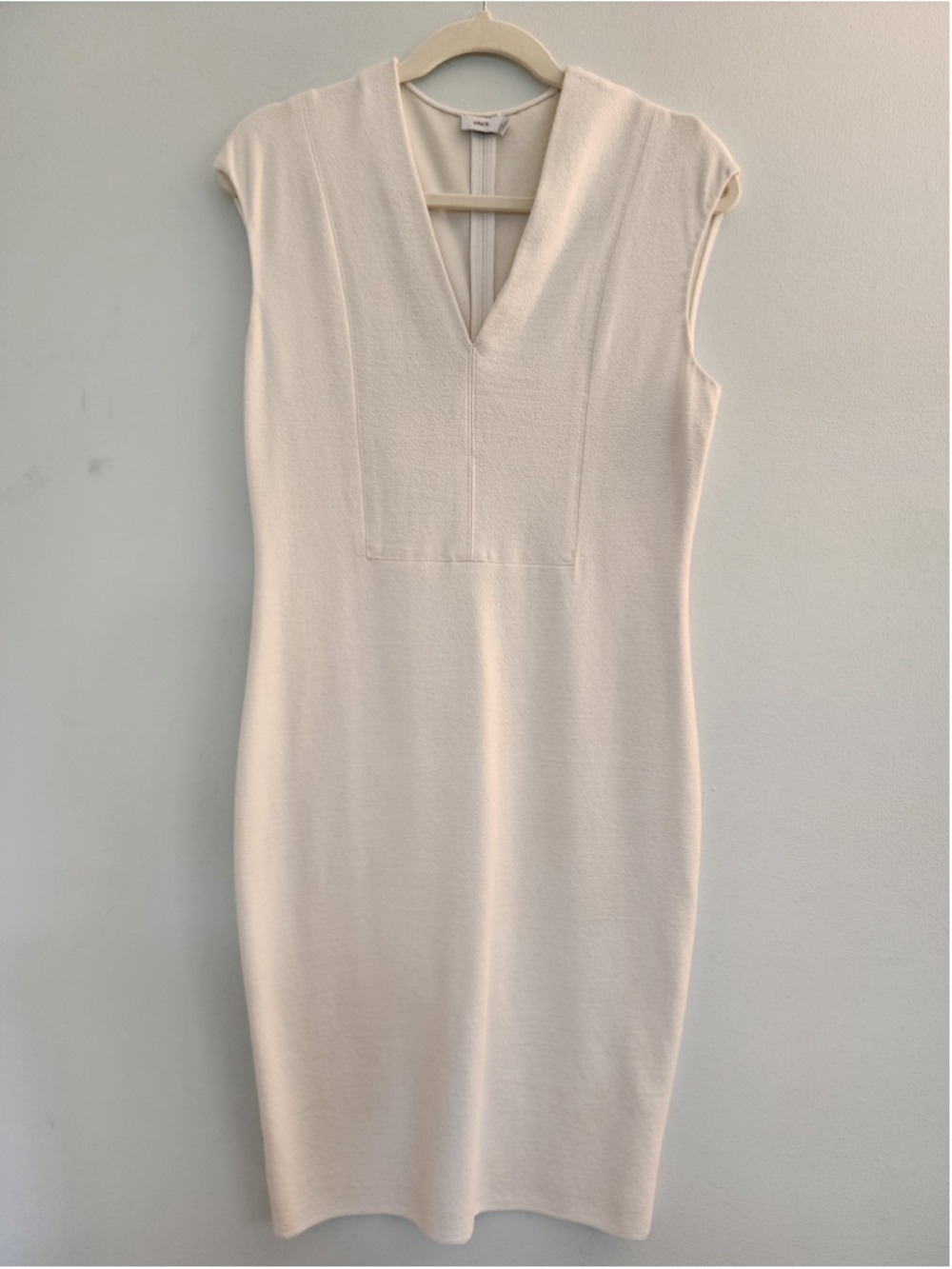 Vince‎ Size 10 Ivory White V-Neck Bib Sheath Dress NWOT Luxury Professional